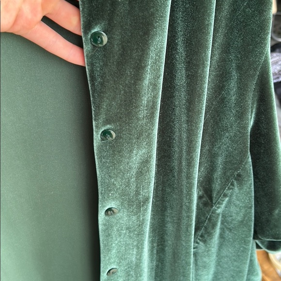 Vintage Velvet - Picture 3 of 5